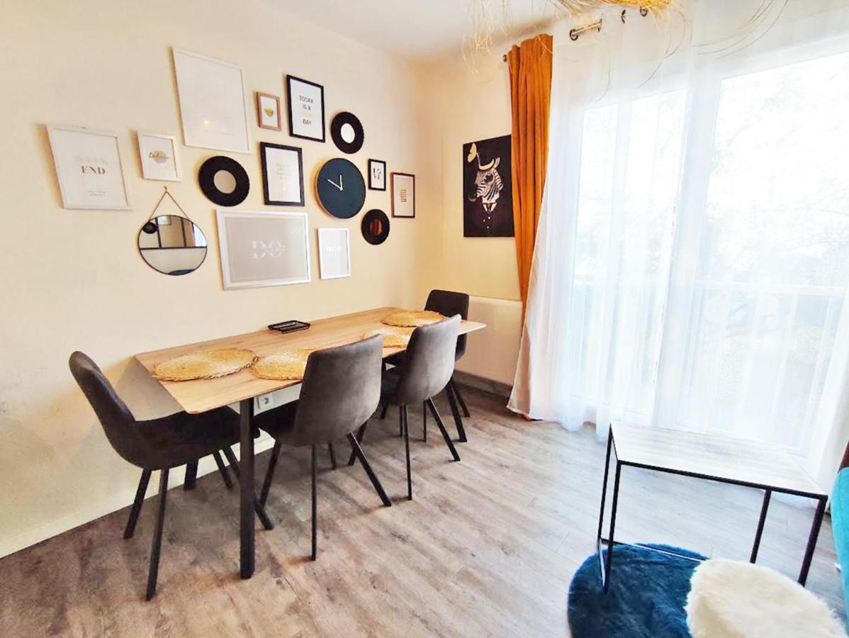 L'Escampette, Duplex T3, Centre Luchon, Wifi, Casier A Skis, 4 Personnes Bagnères-de-Luchon Zewnętrze zdjęcie